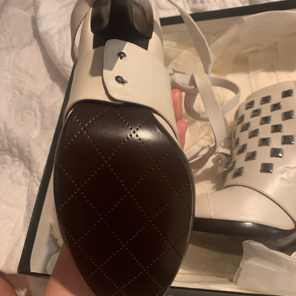 BNIB never worn white Chanel boots - Picture 2 of 3